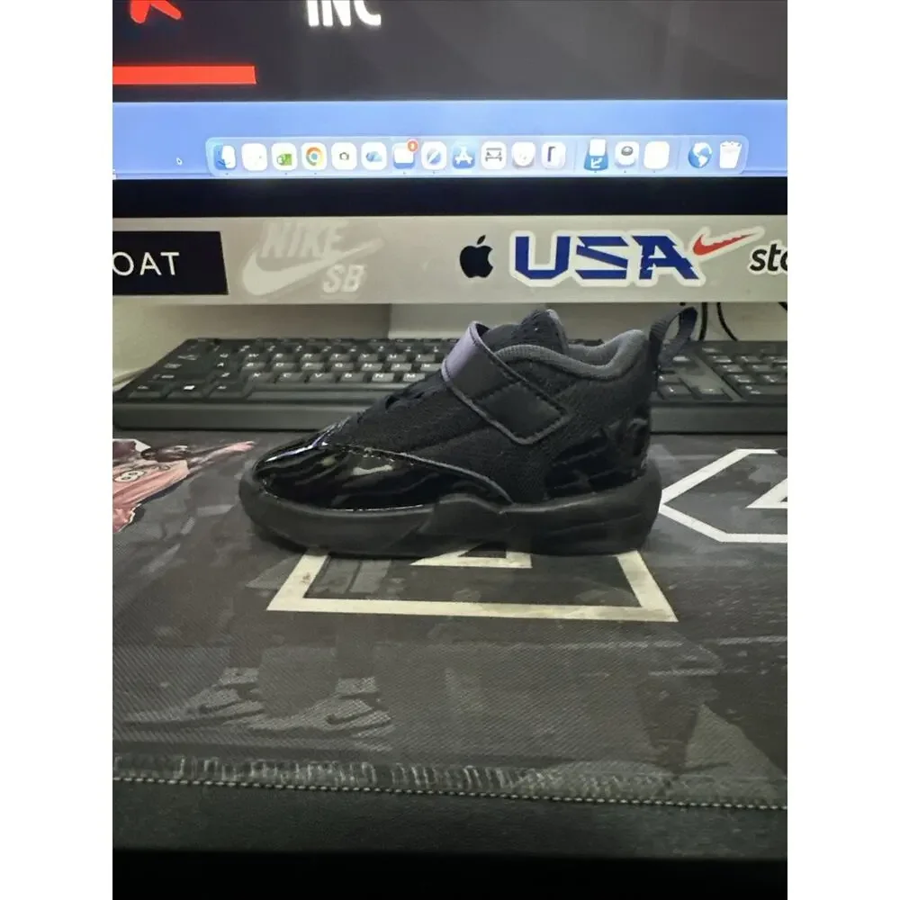 New Kids Size 5c Jordan Max Aura Black FQ8296-001